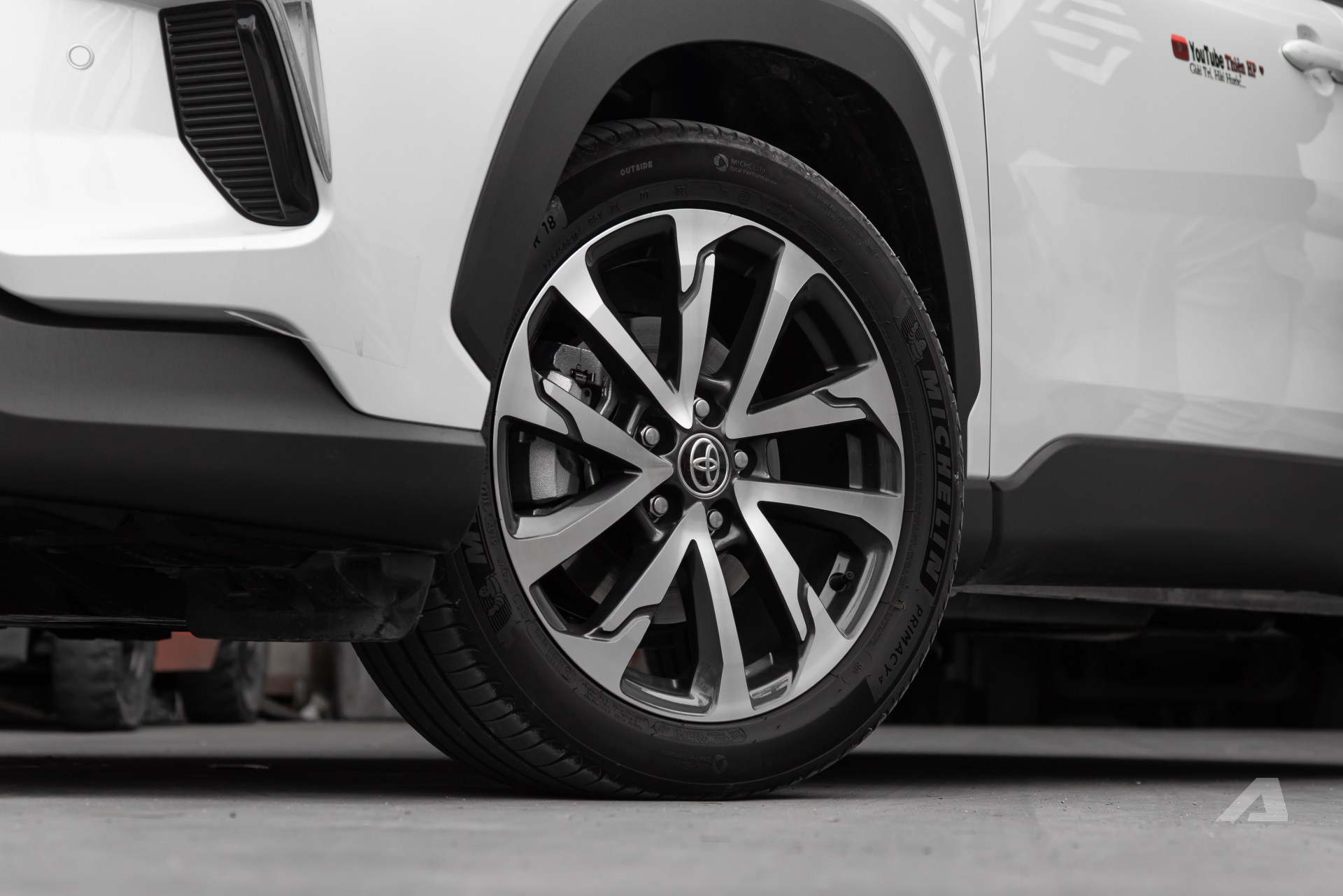 corolla cross hev nlh0041