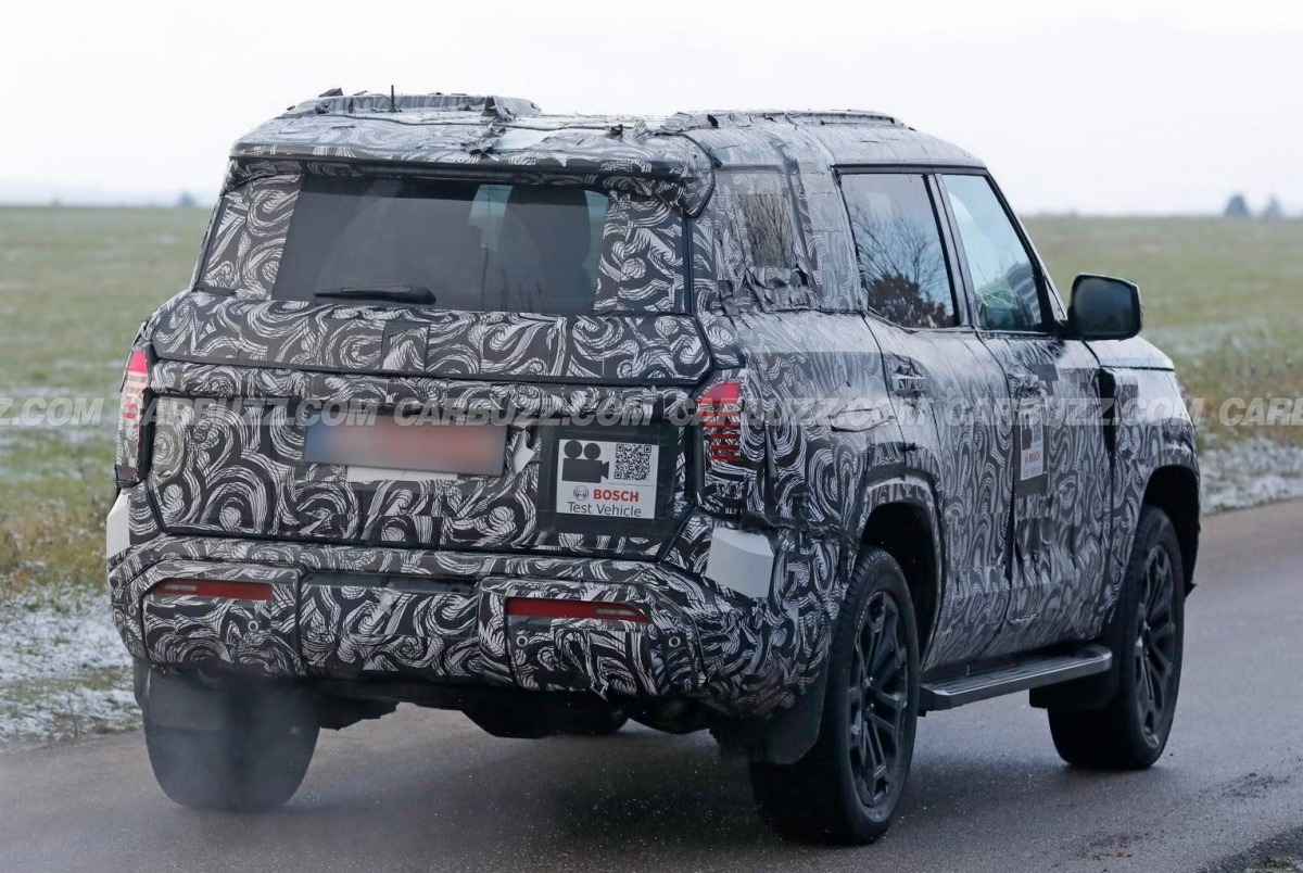 mitsubishi pajero 2026 chay thu 4