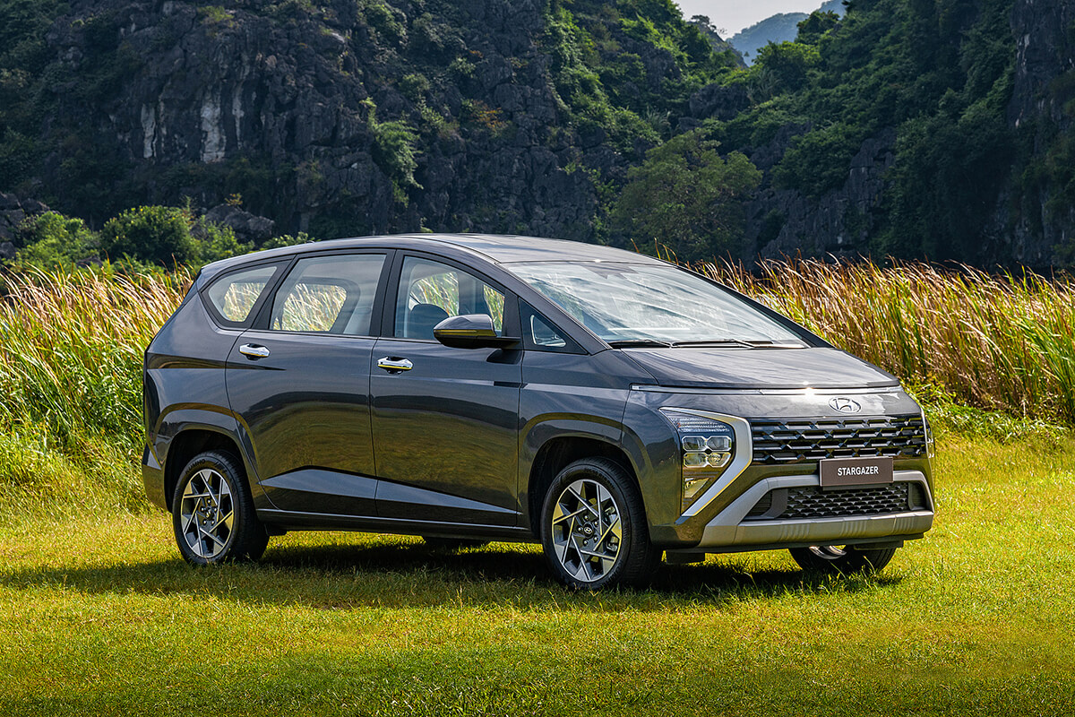 hyundai stargazer 01