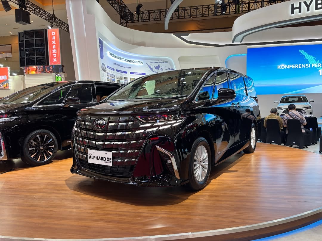 toyota new alphard xe hybrid 2025 2026 apa bedanya dalam rangka melengkapi varian tipe yang s 2