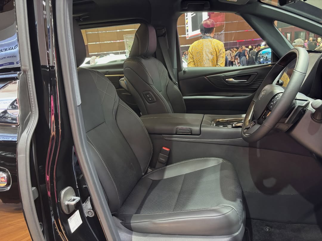 toyota new alphard xe hybrid 2025 2026 apa bedanya dalam rangka melengkapi varian tipe yang s 5