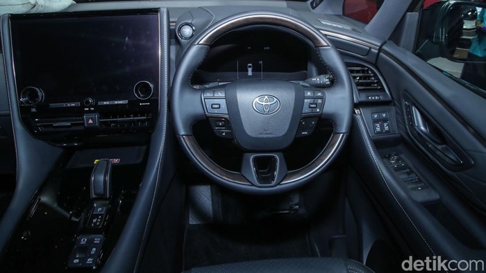 toyota rilis alphard hybrid termurah di iims 1770300467985169