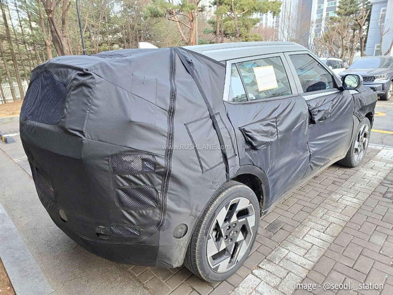 2027 hyundai creta suv spied 8