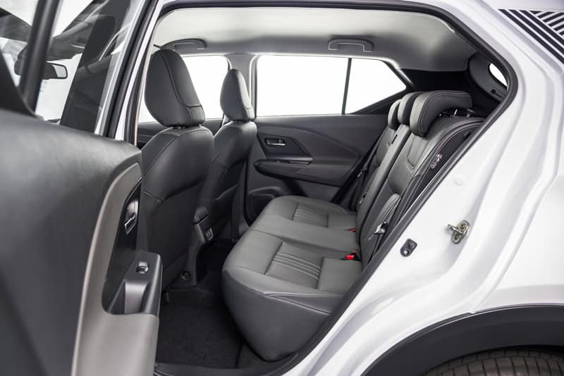 nissankiatkicksth004