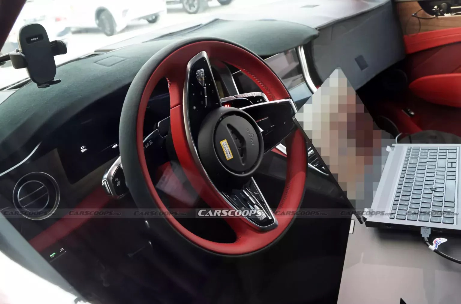 bentley urban spy shots 00001 2048x1351 1 1536x1013