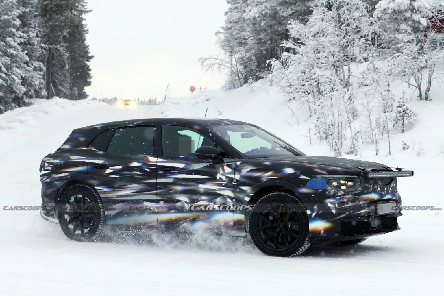 bentley urban suv ev spy shots 6 1536x1024