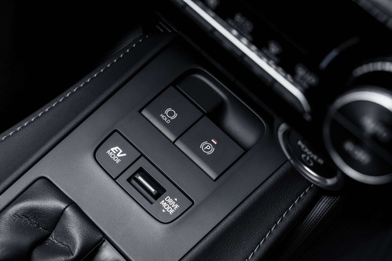 2026 toyota harrier hybrid official malaysia int 19 1260x840