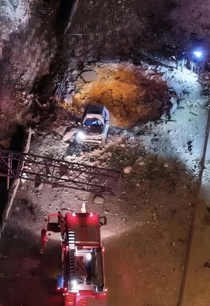 w700d1q75cms large picsart aiimageenhancer 800x1169