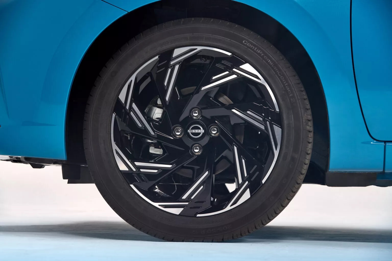 nissan almera 2026 10