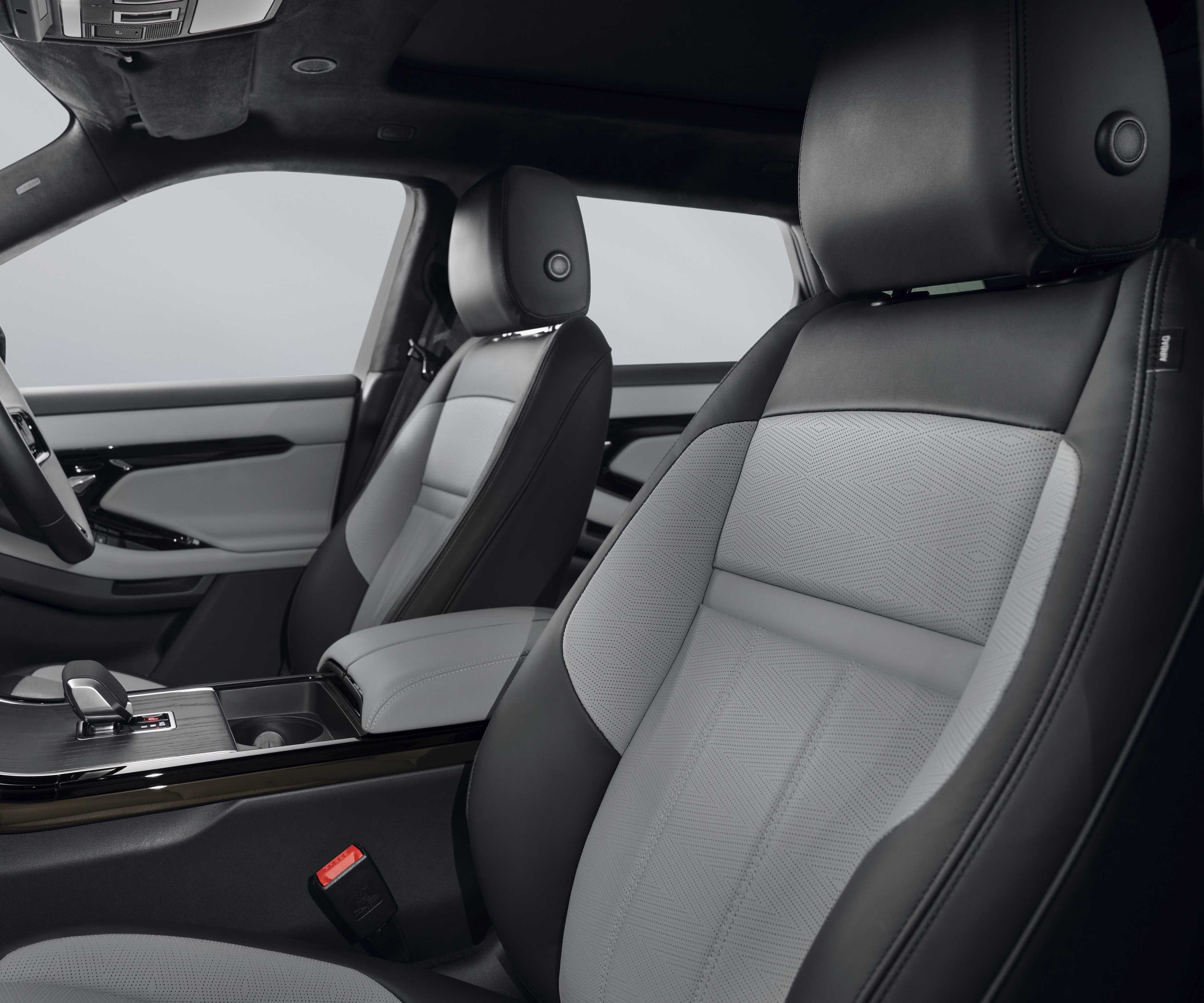 l551evoquearroiosgreyinteriorseatrt04300x250