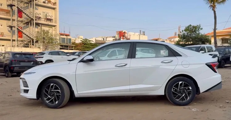 mediumnew hyundai verna sideb1be91e56f