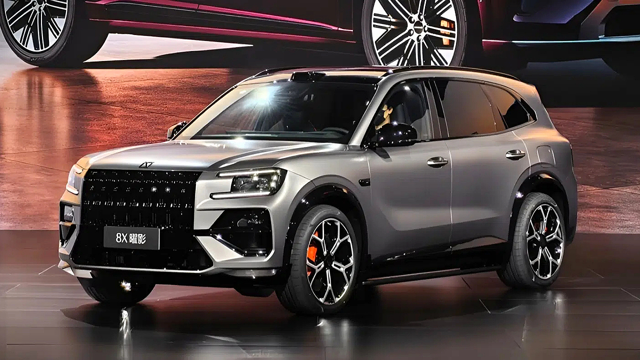 zeekr 8x silver suv launch