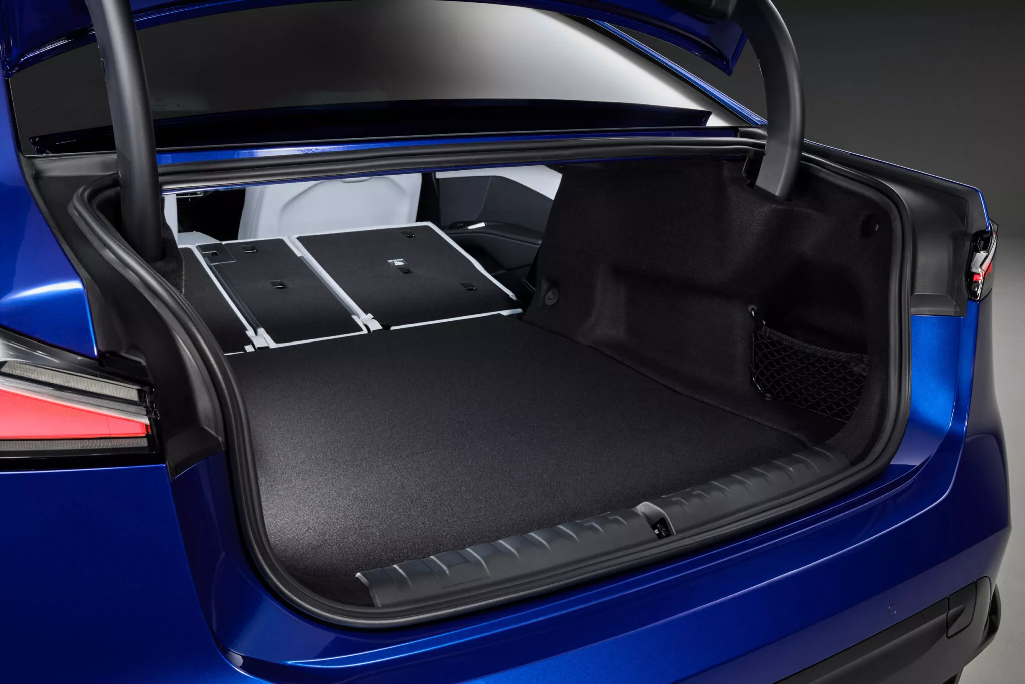 p90632429highres 2048x1366