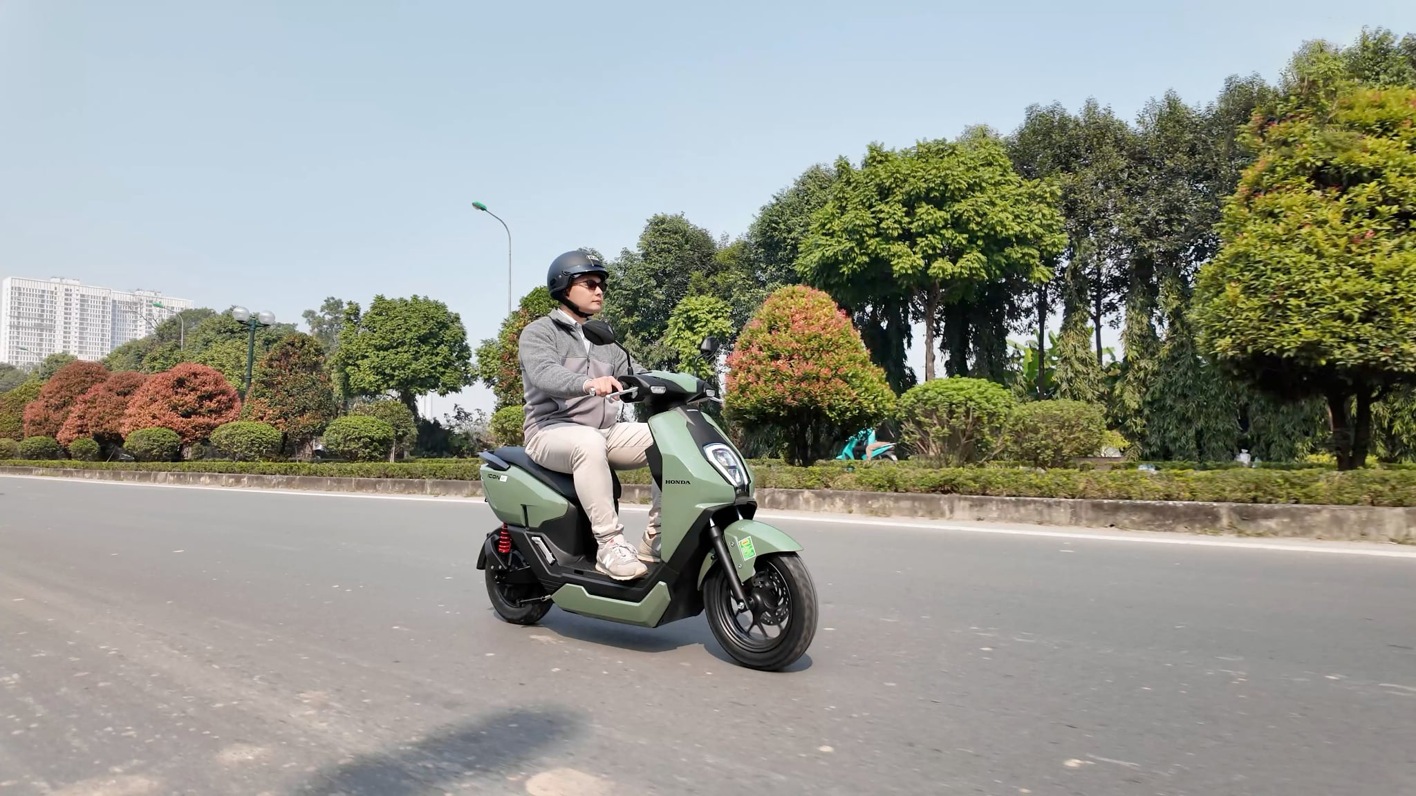 dcec986e 213e 492f 907b 73f2a49e31c7