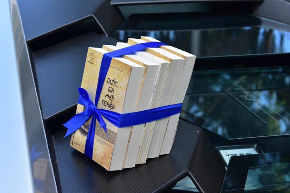 sach 1567725430896601179124