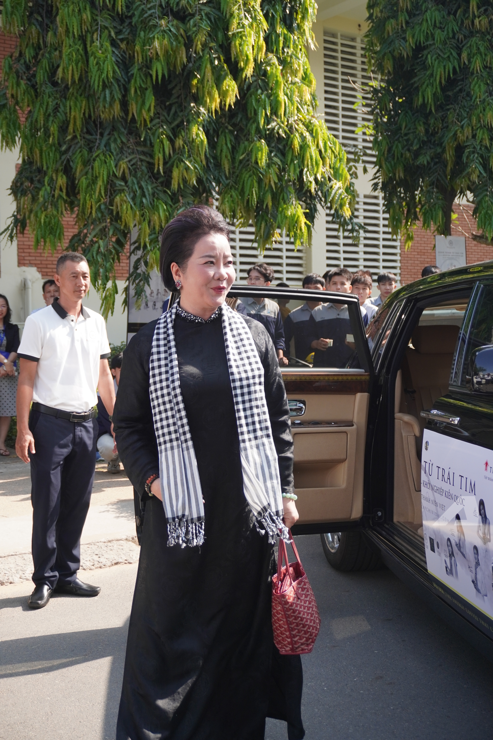 hanh trinh tu trai tim ngay 1 nguoi dan hieu ky 181