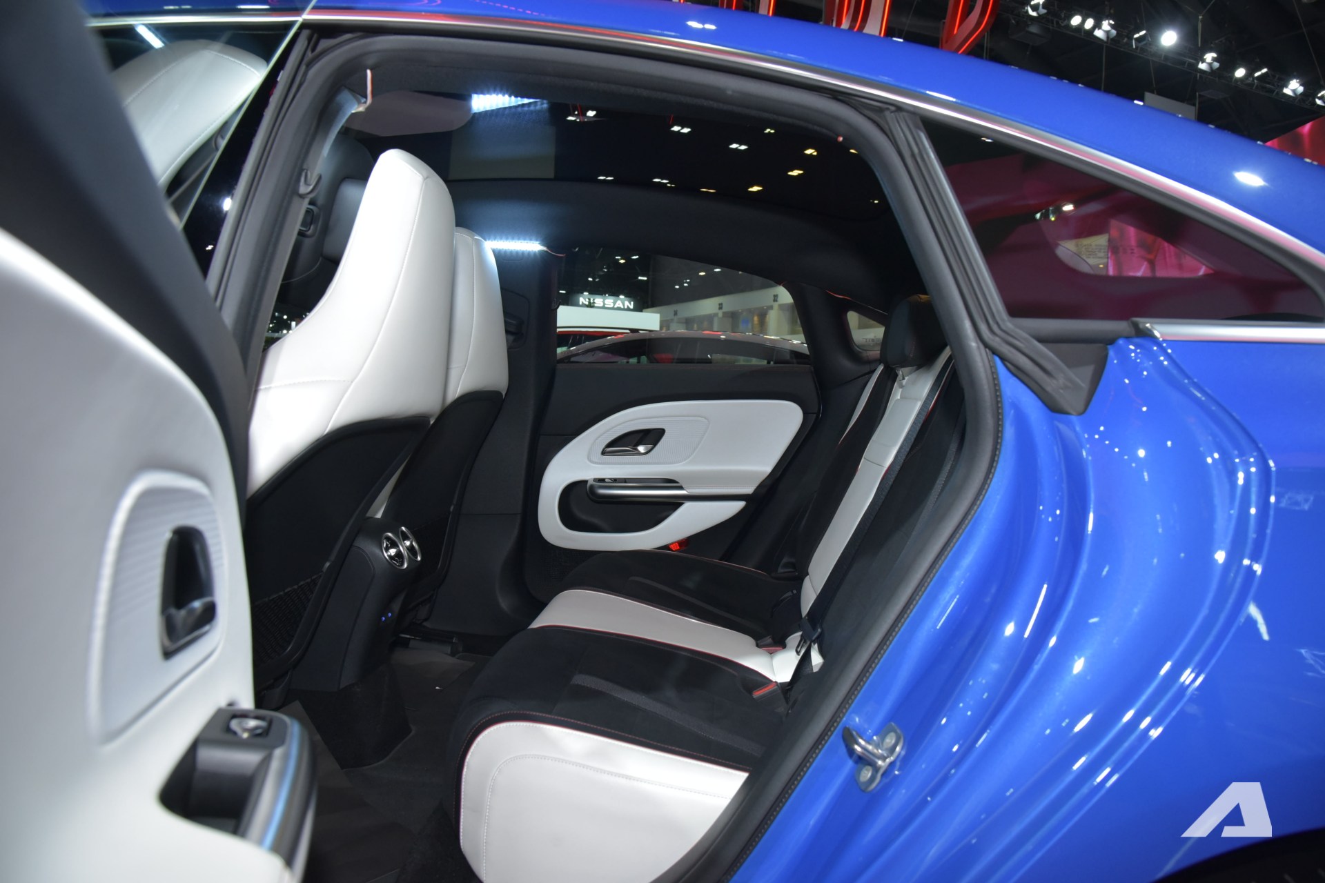 mercedes cla ev viet nam nlh2253