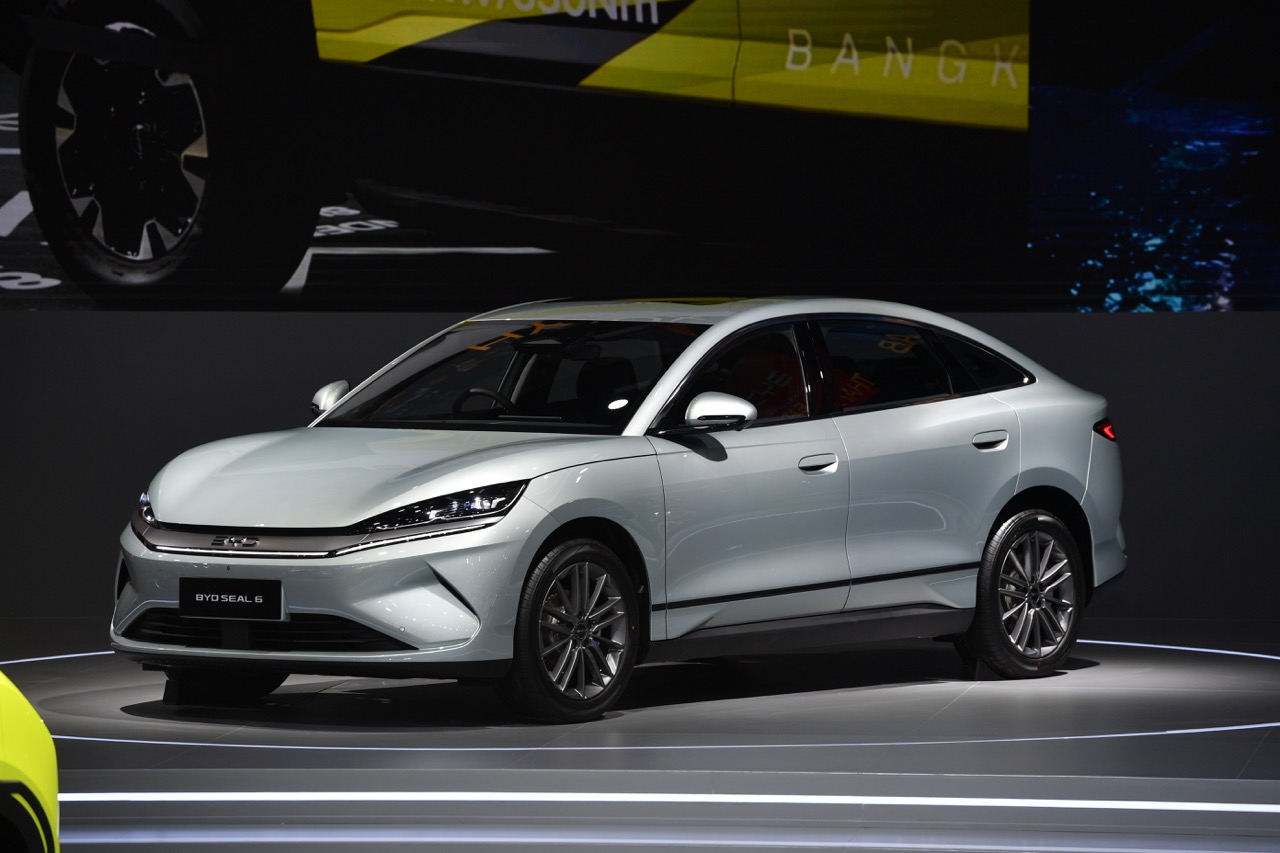 690323 opening byd by golf 10 large