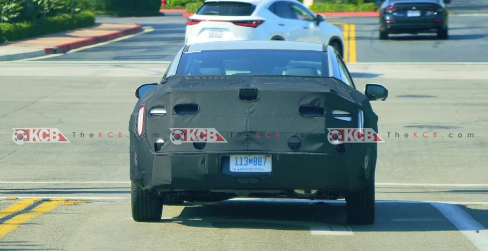 hyundai elantra 2027 chay thu 2