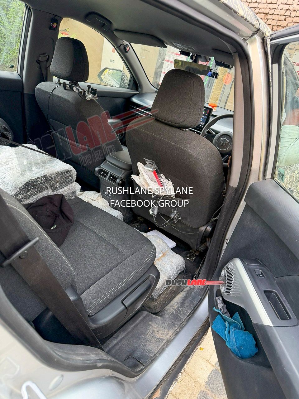 vinfast limo green mpv launch nears spied interiors 5