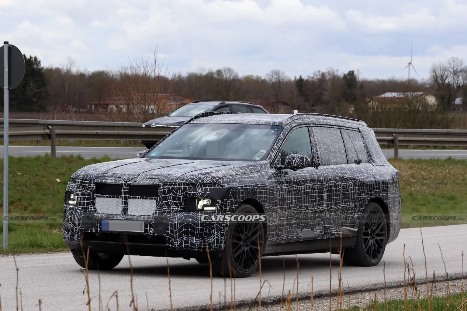 bmw ix7 spy shots 00001 1536x1024