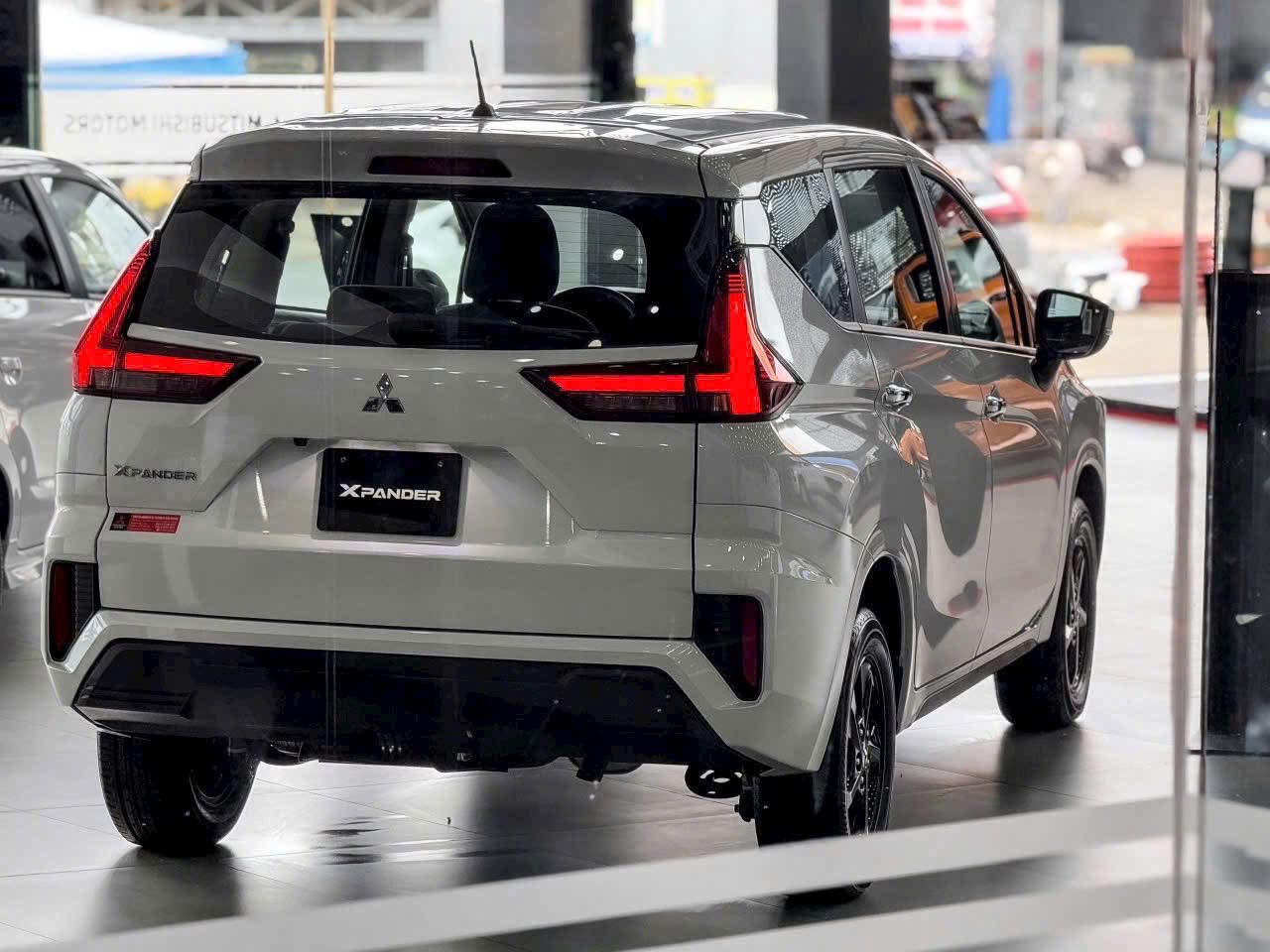 mitsubishi xpander 2