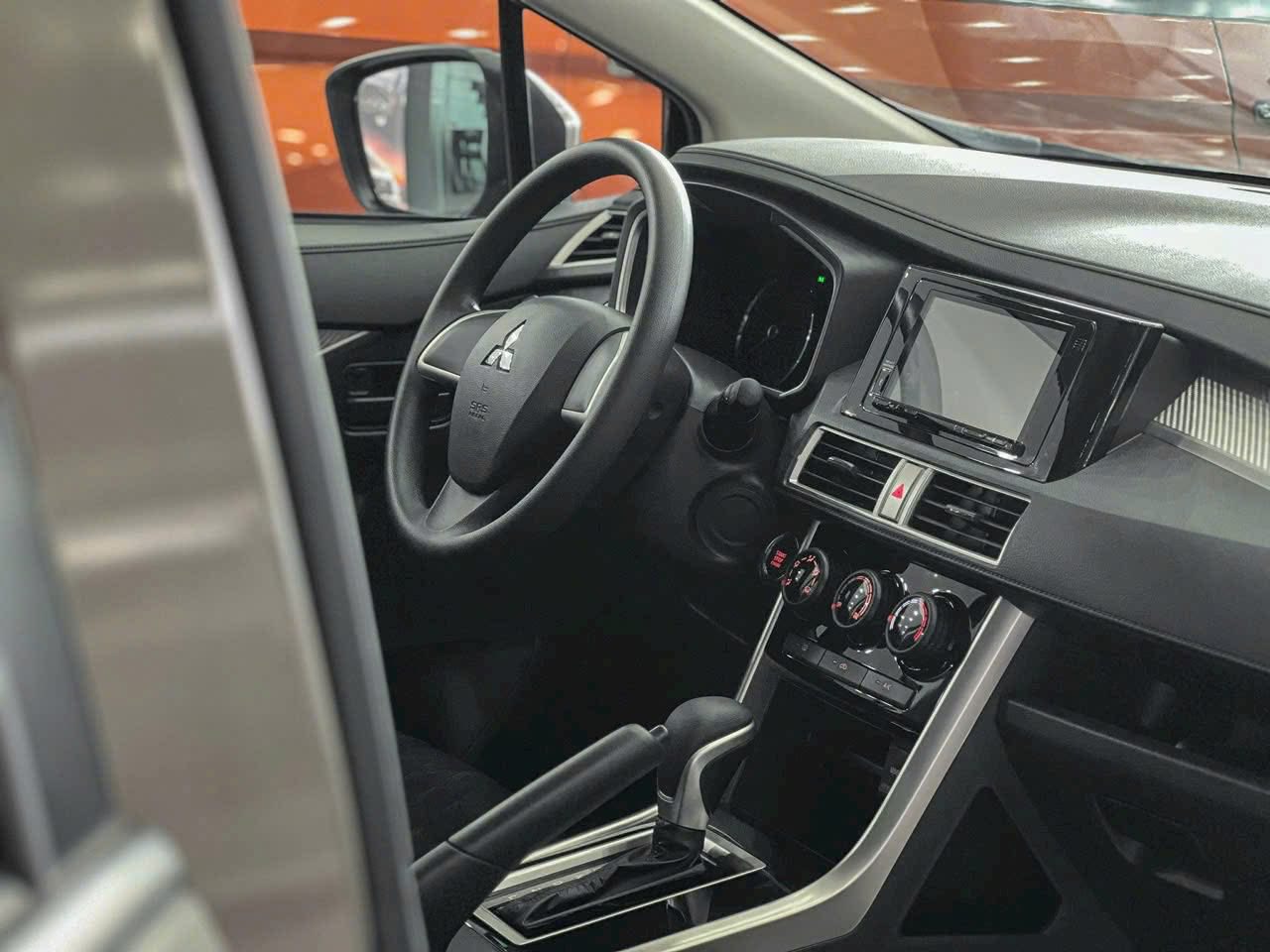 mitsubishi xpander 3