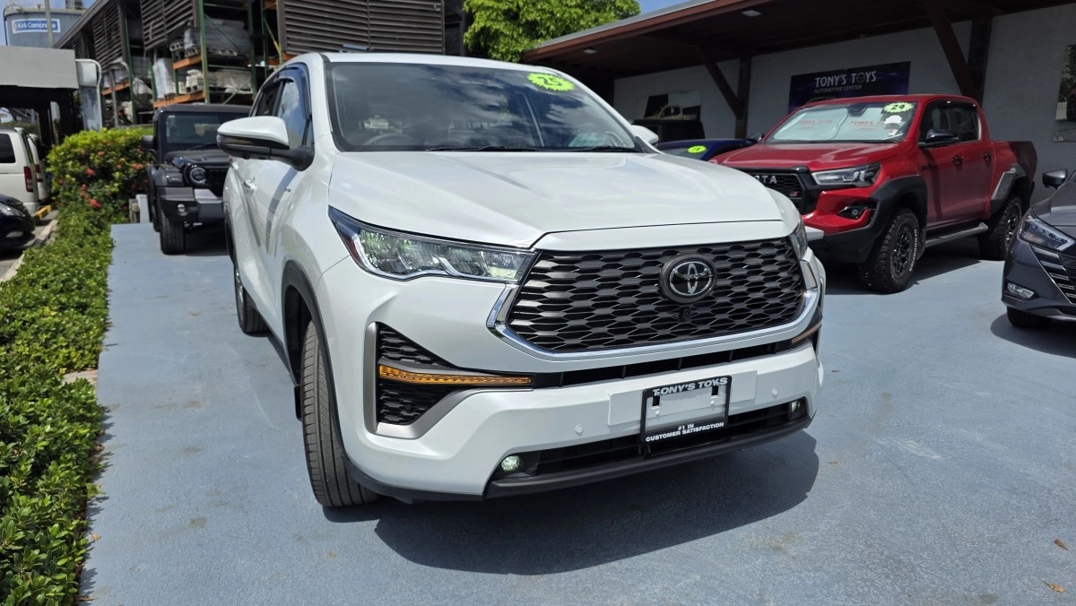 toyota innova cross 2