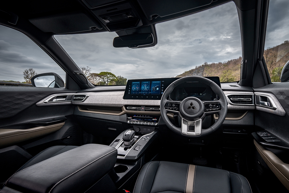 mitsubishi xforce hev 3