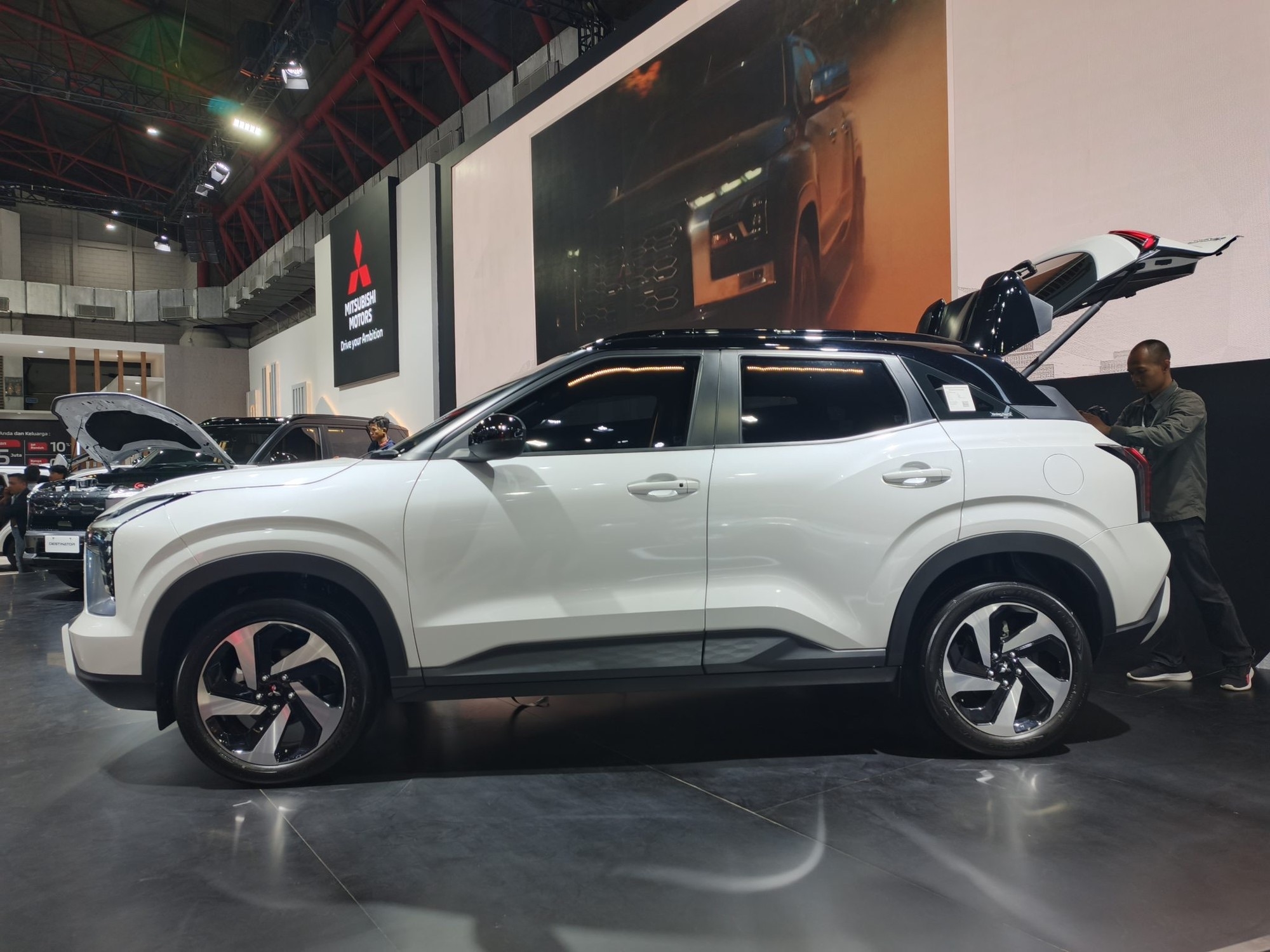 mitsubishi xforce ky niem 2