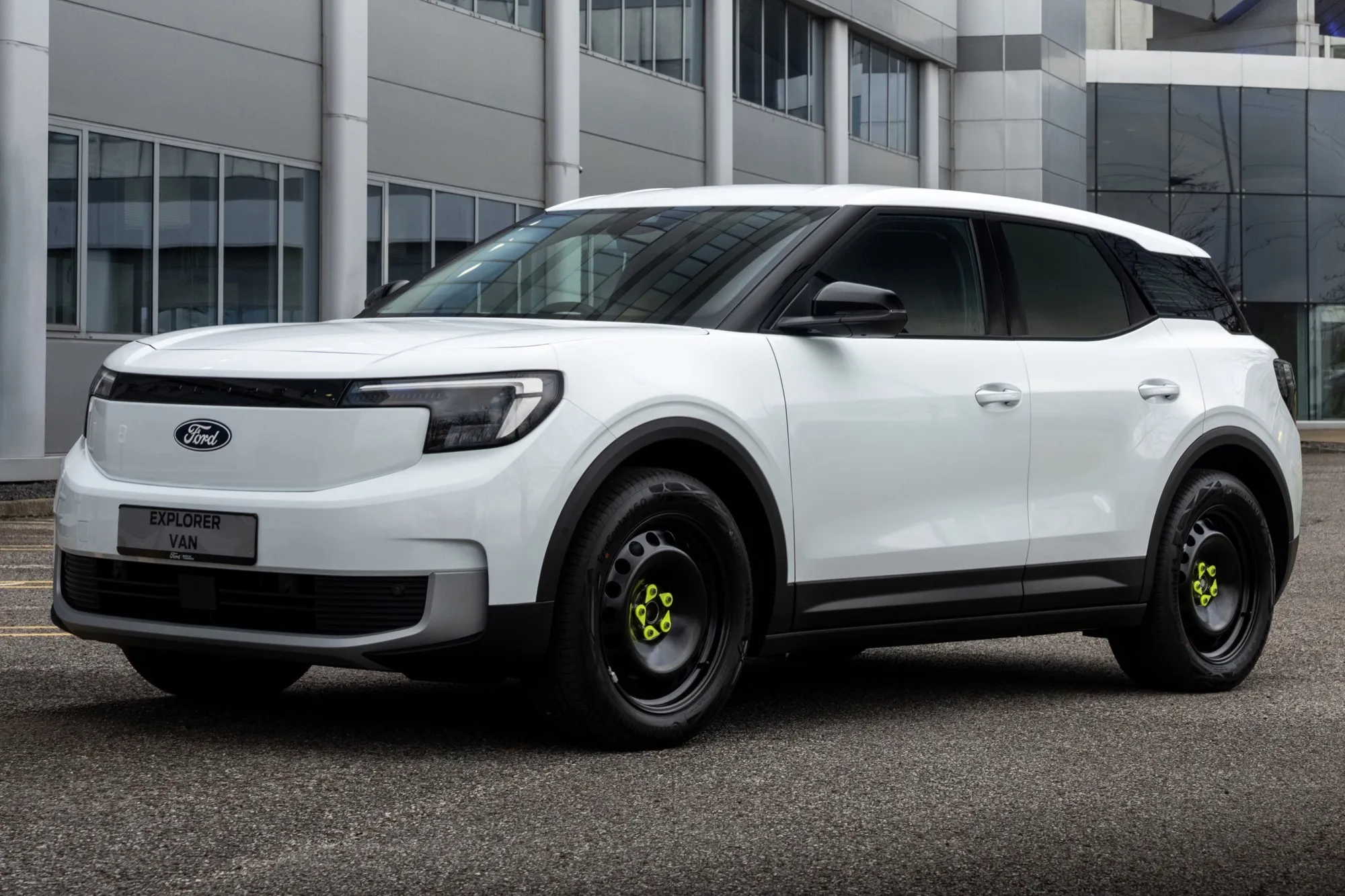 ford explorer van ev europe 1