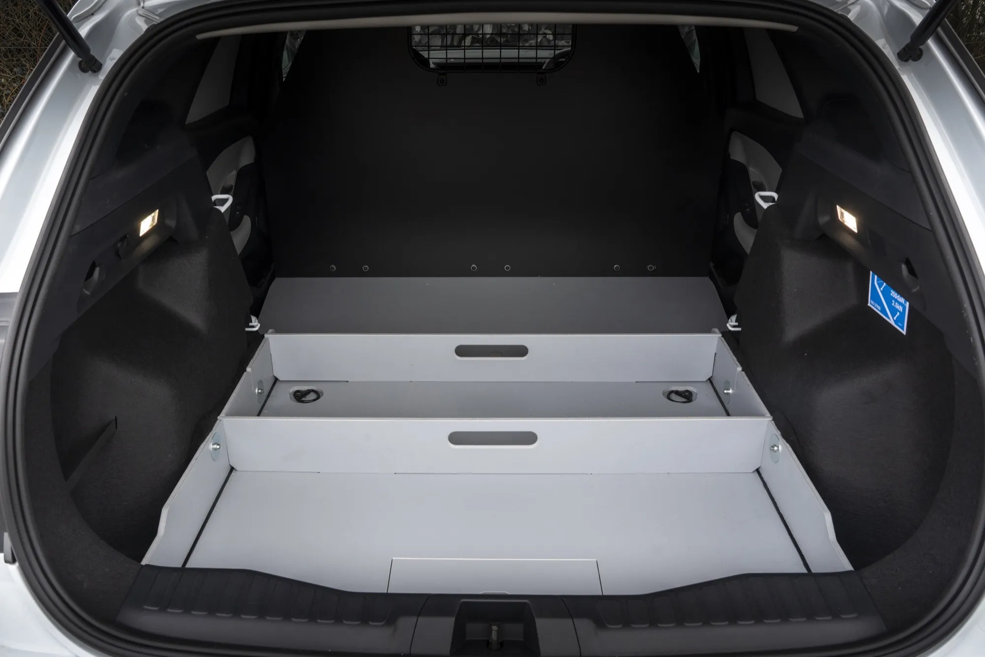 ford explorer van ev europe 9