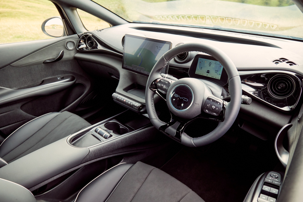 280824byddolphinactive10