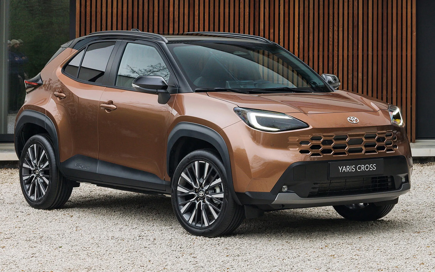 Toyota Yaris Cross 2026 ra mắt: Mặt trước 3D hoàn toàn mới, bản thể thao dùng động cơ hybrid, phuộc tinh chỉnh riêng