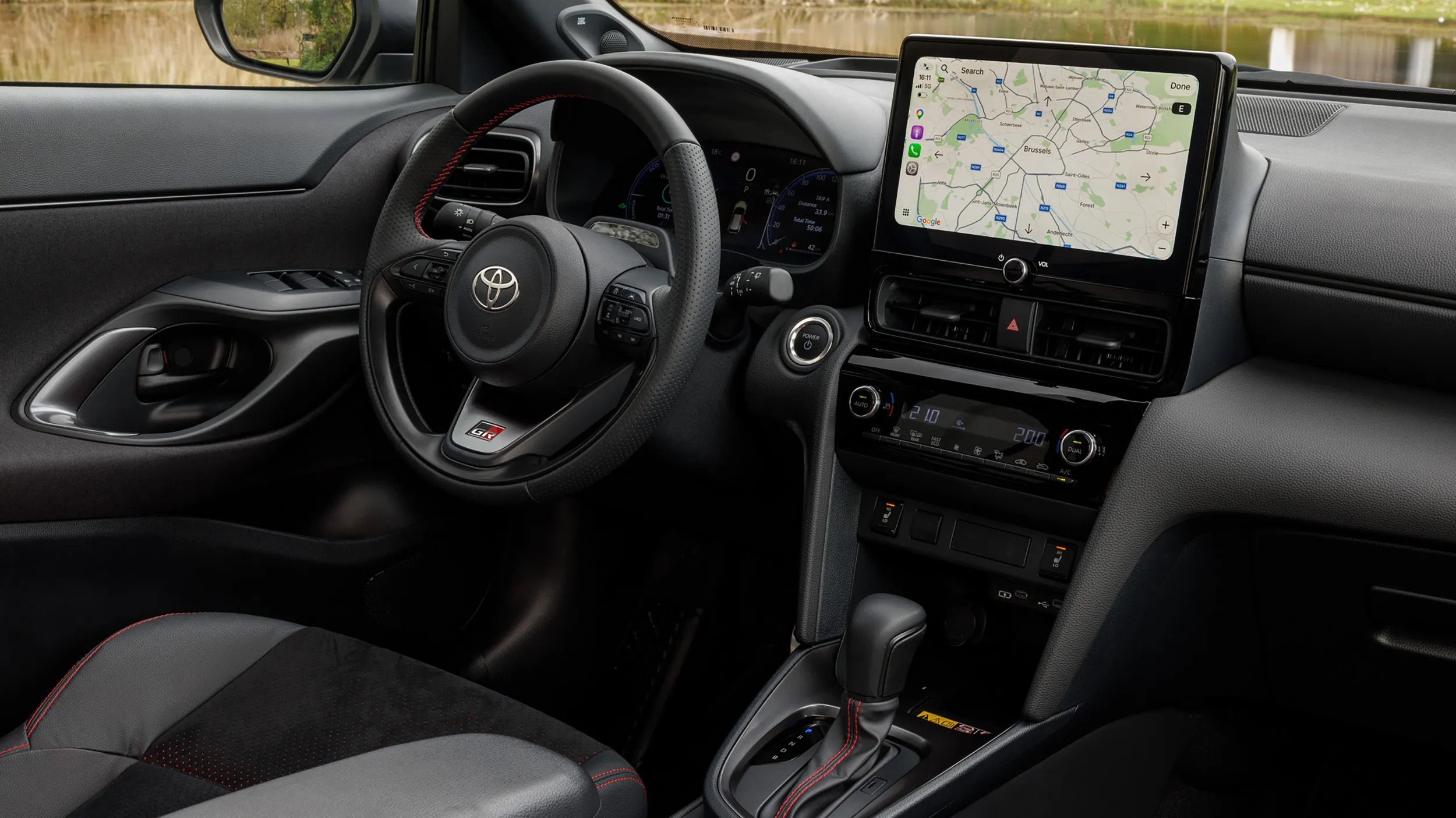 toyota yaris cross 2026 11