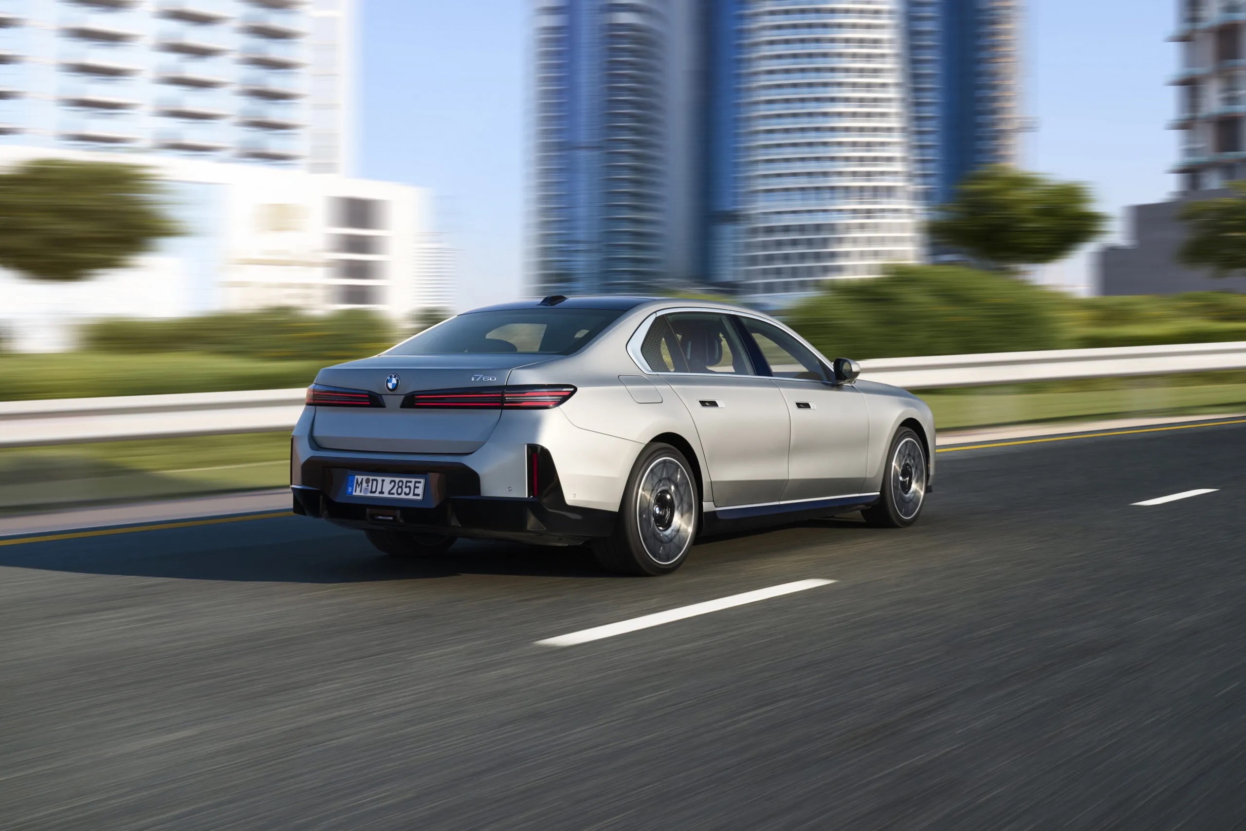 2027 bmw 7 series fl 0017resize scaled