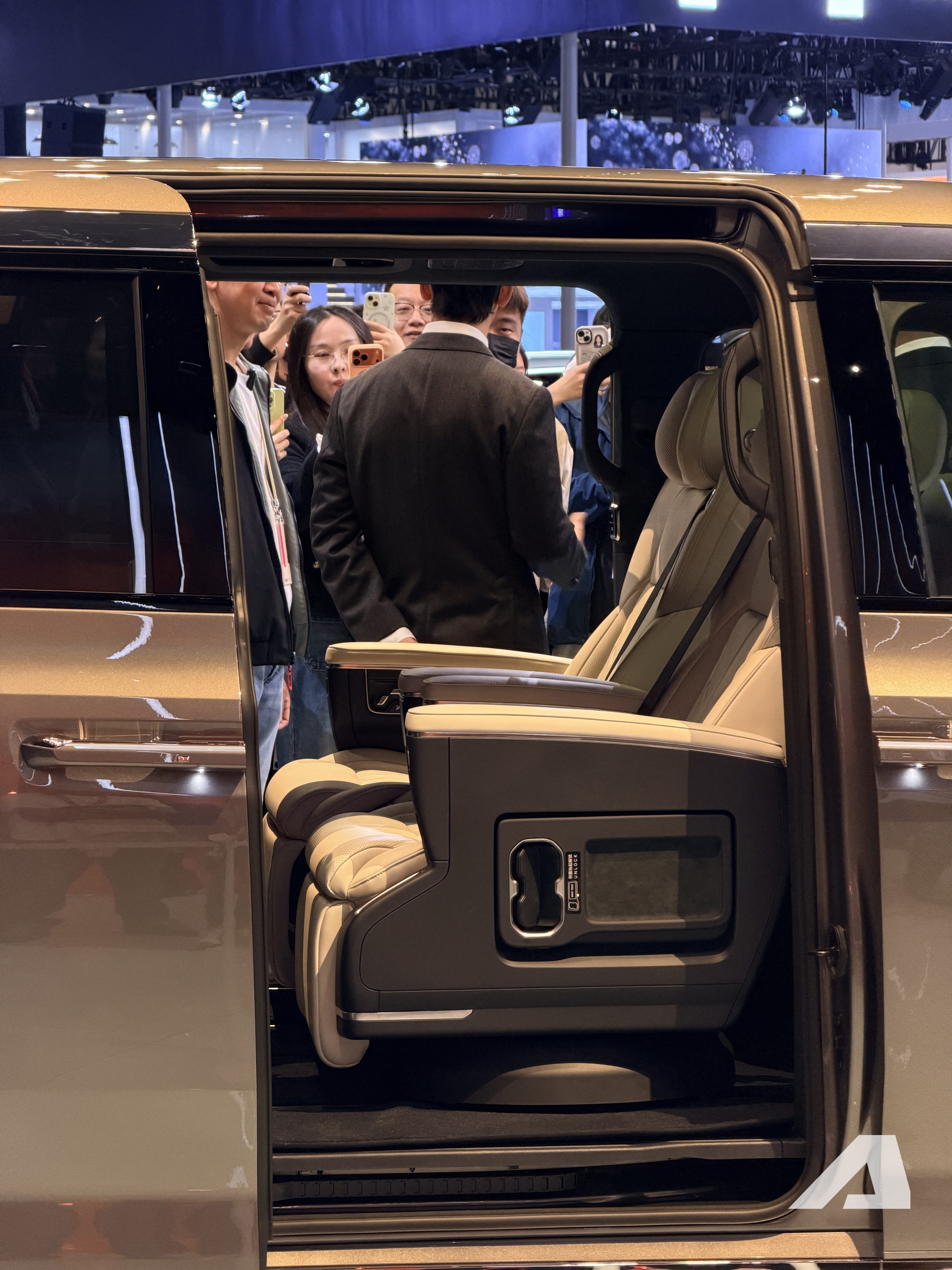 2026 zeekr 009 viet nam 10