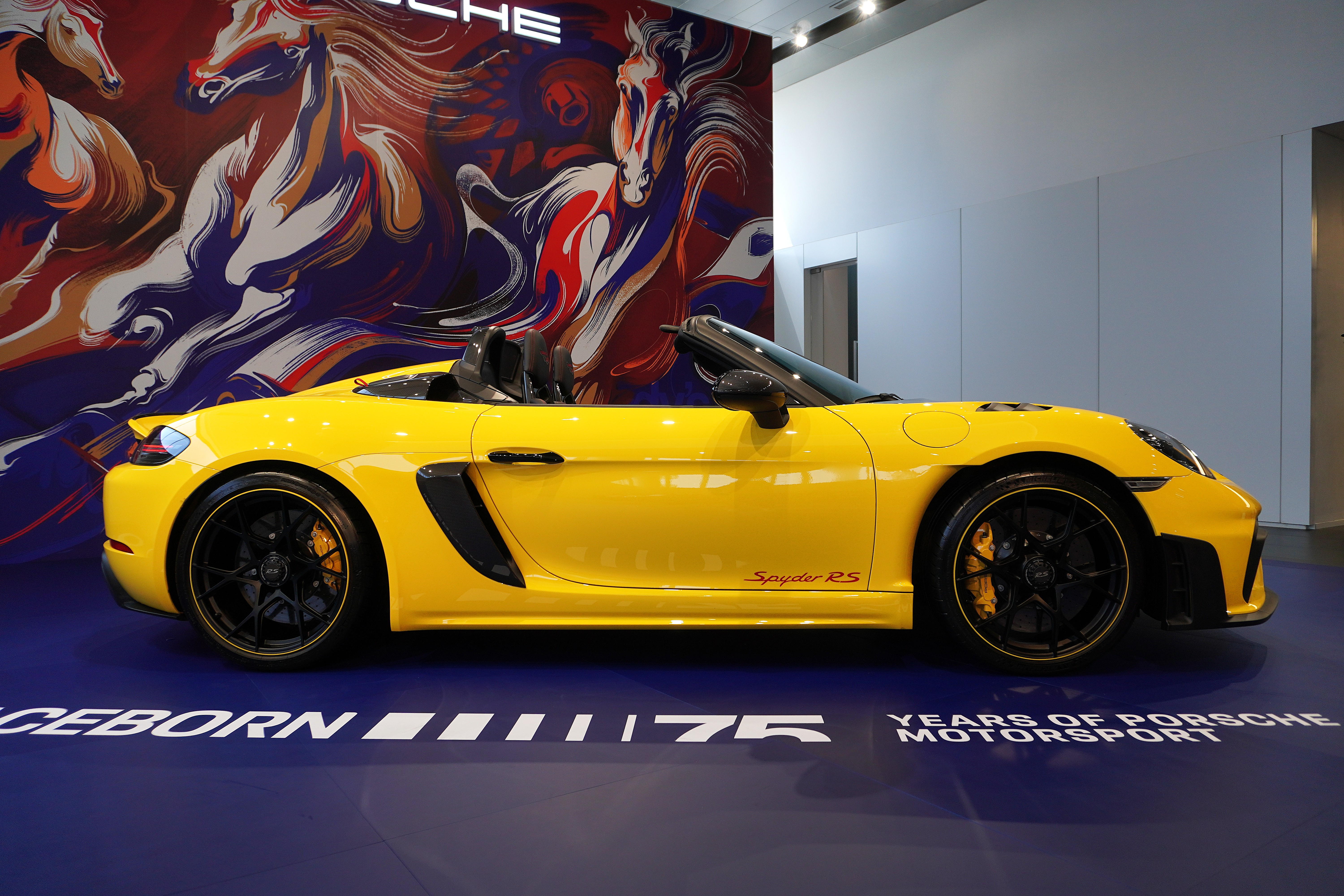 porsche 718 spyder rs6