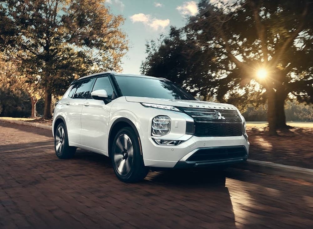 mitsubishi outlander 2026 4