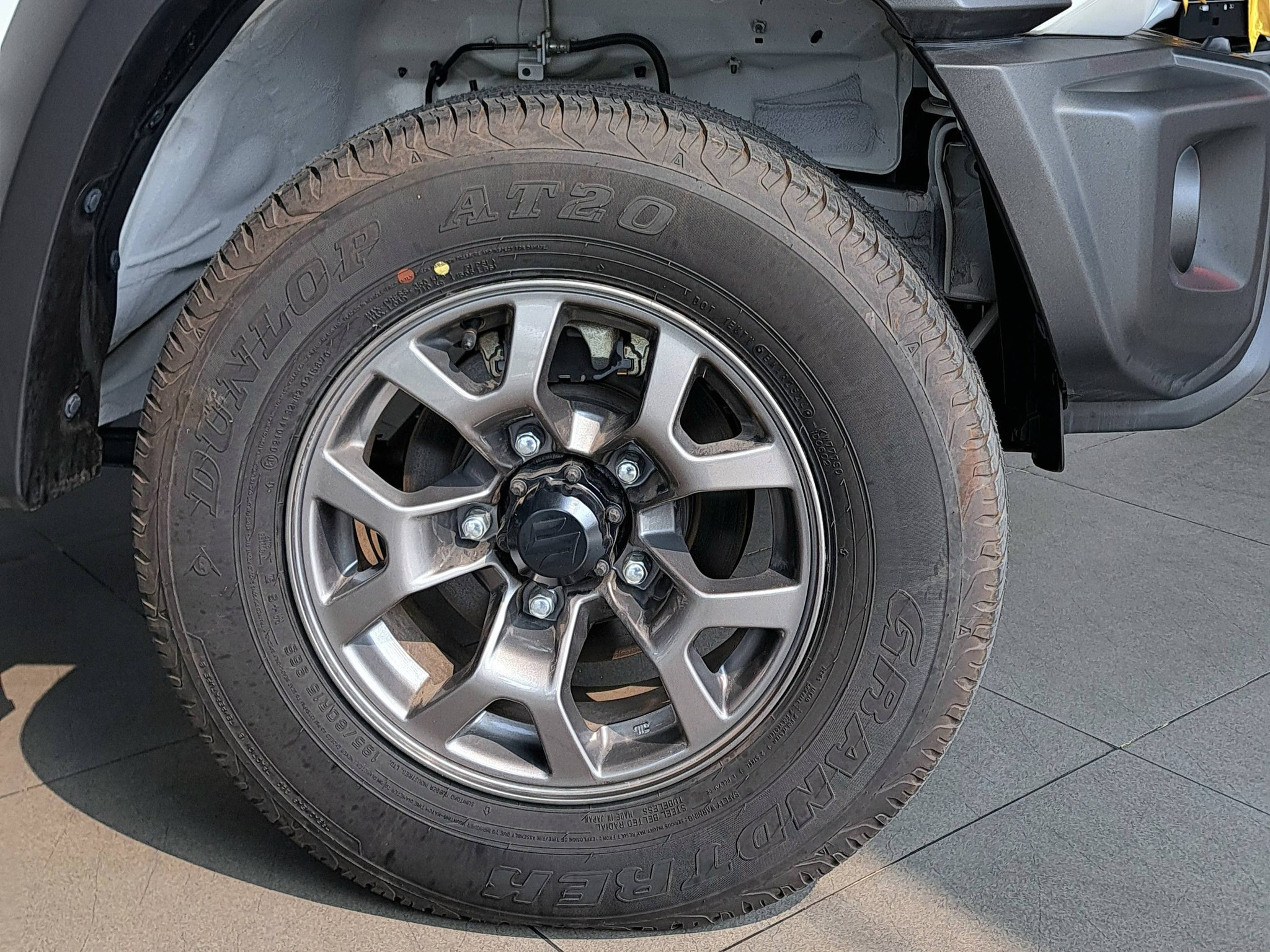 suzuki jimny giam gia 2