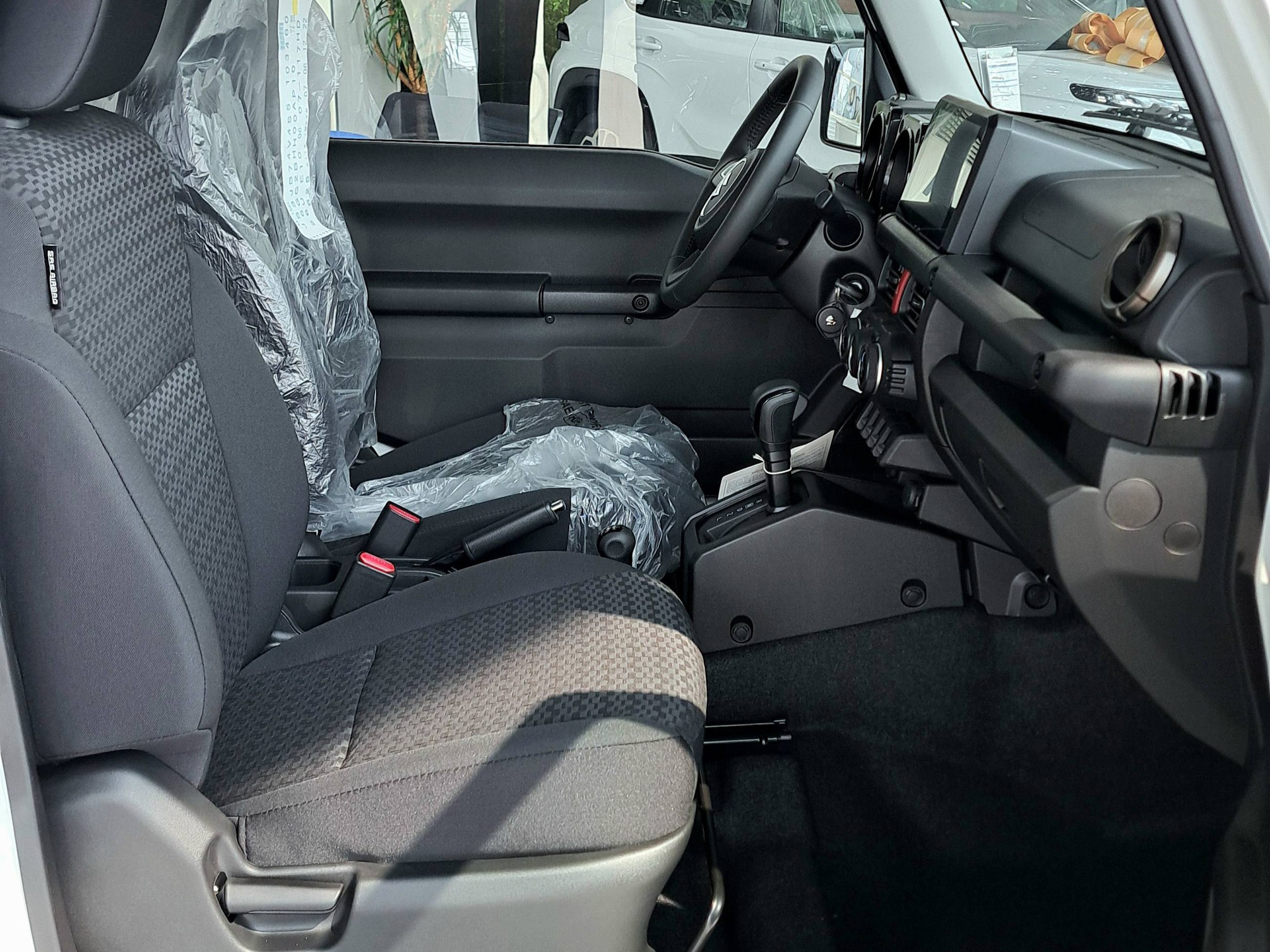 suzuki jimny giam gia 8