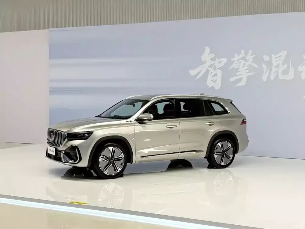 geely monjaro i hev 8 294d