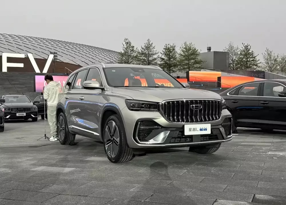 geely monjaro i hev 9 366f
