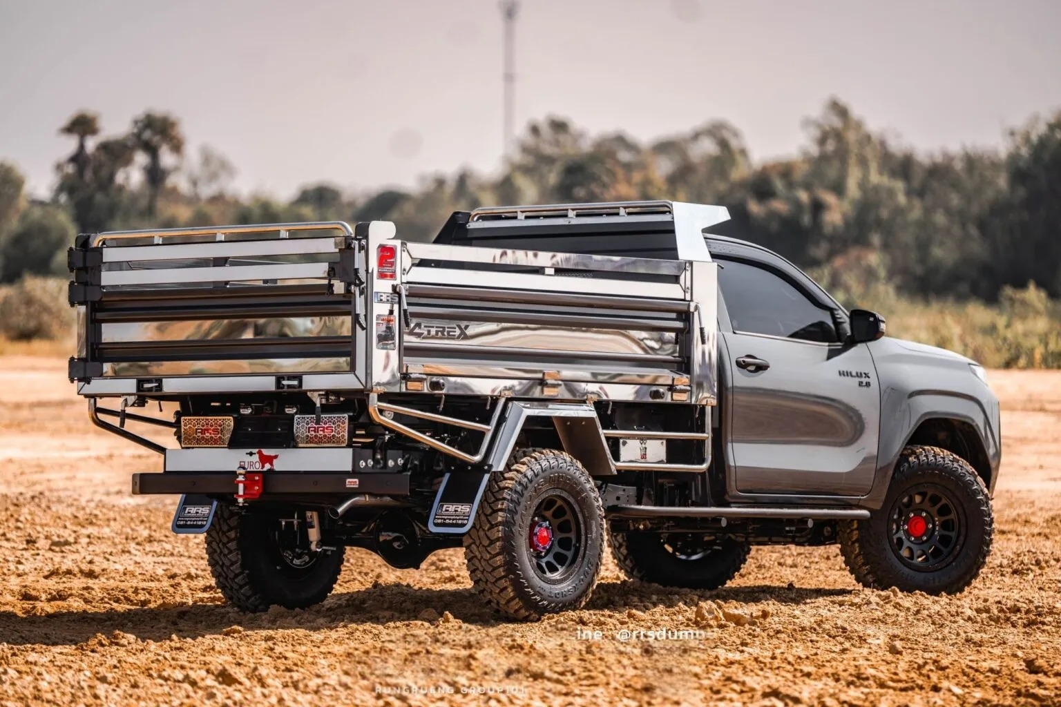 toyota hilux do xe ben 10