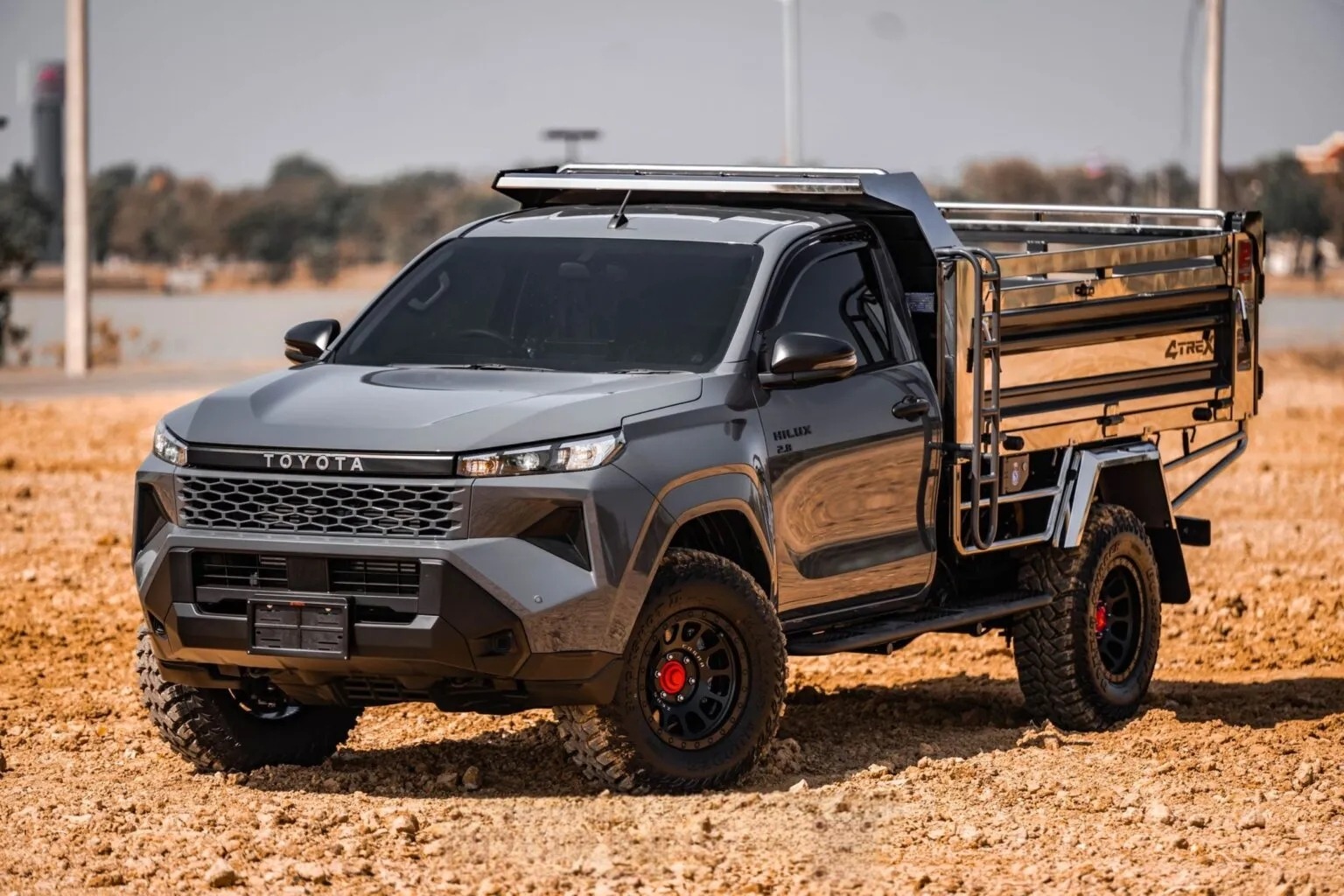 toyota hilux do xe ben 11