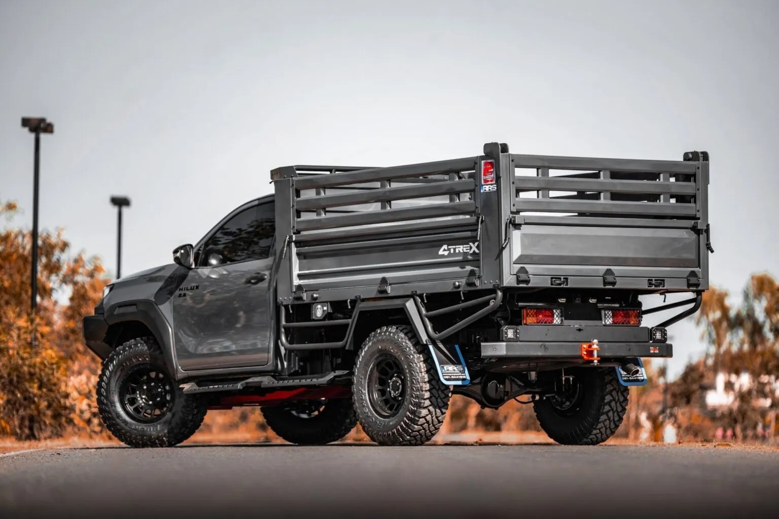toyota hilux do xe ben 19