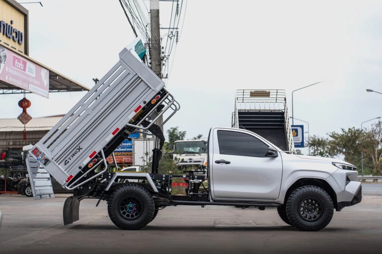toyota hilux do xe ben 5