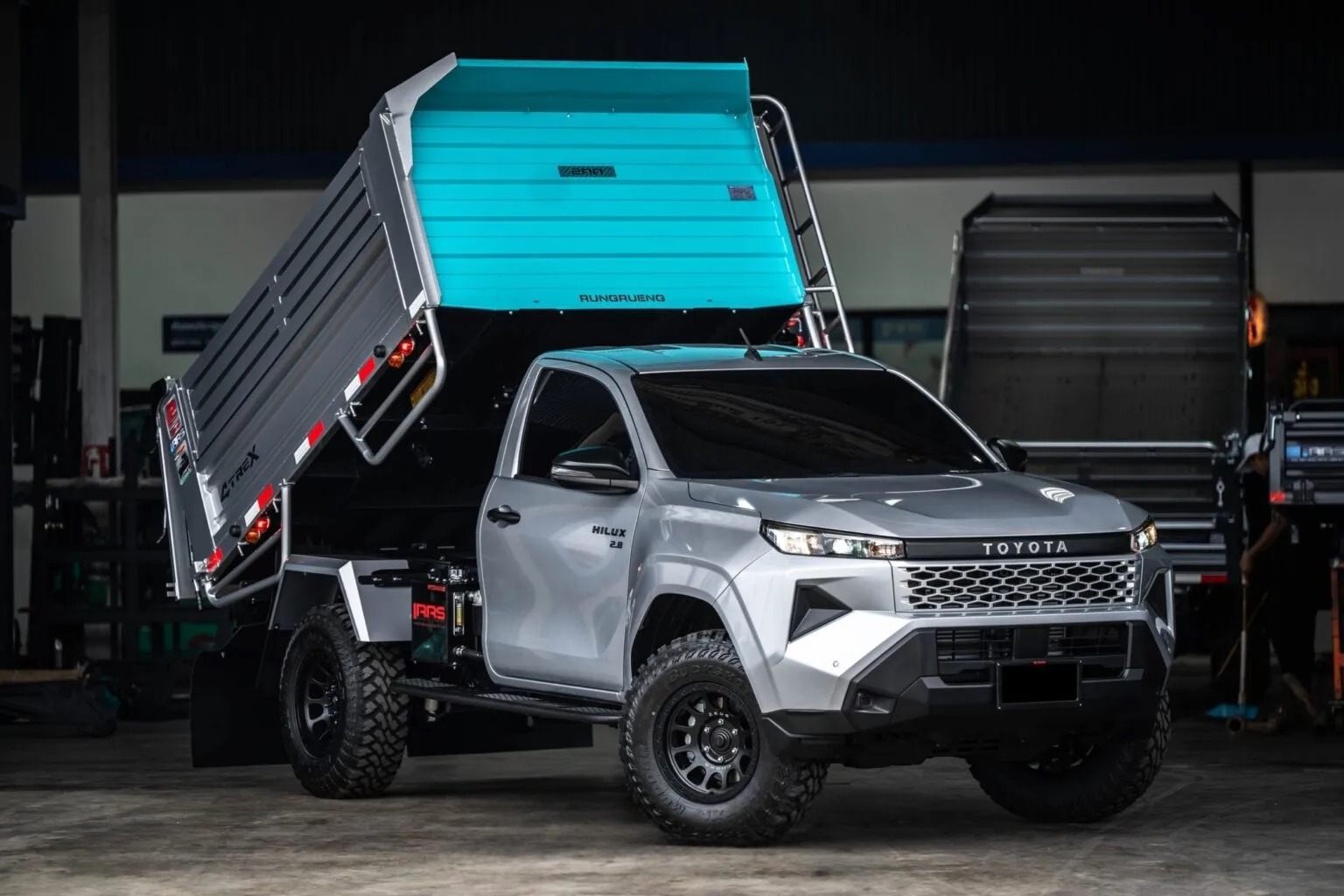 toyota hilux do xe ben 9