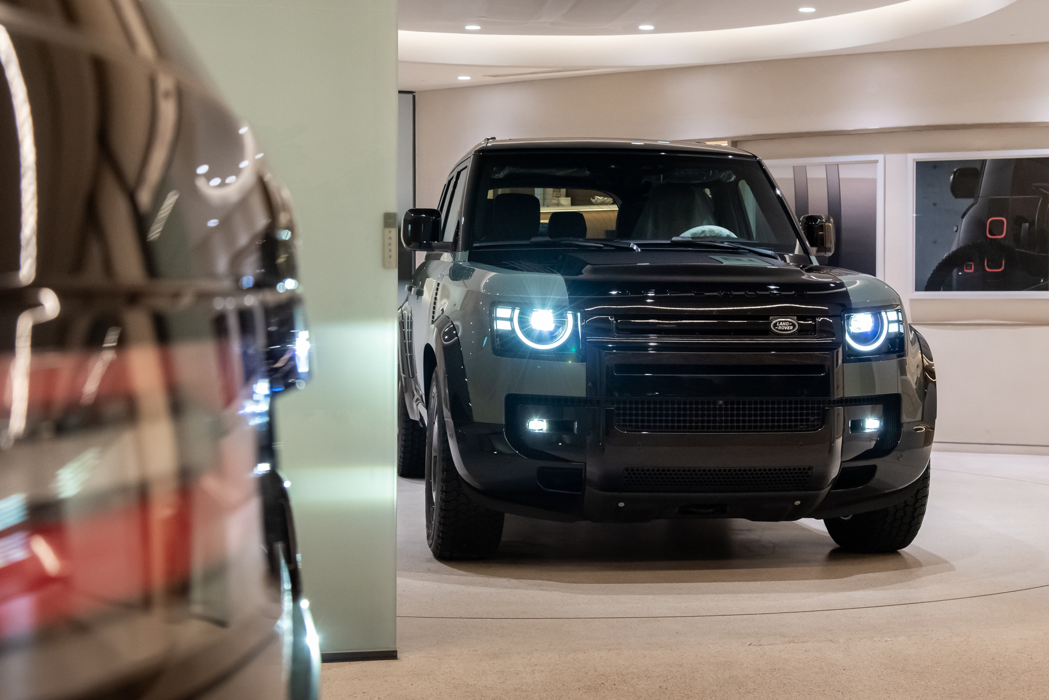 land rover defender trophy edition5301