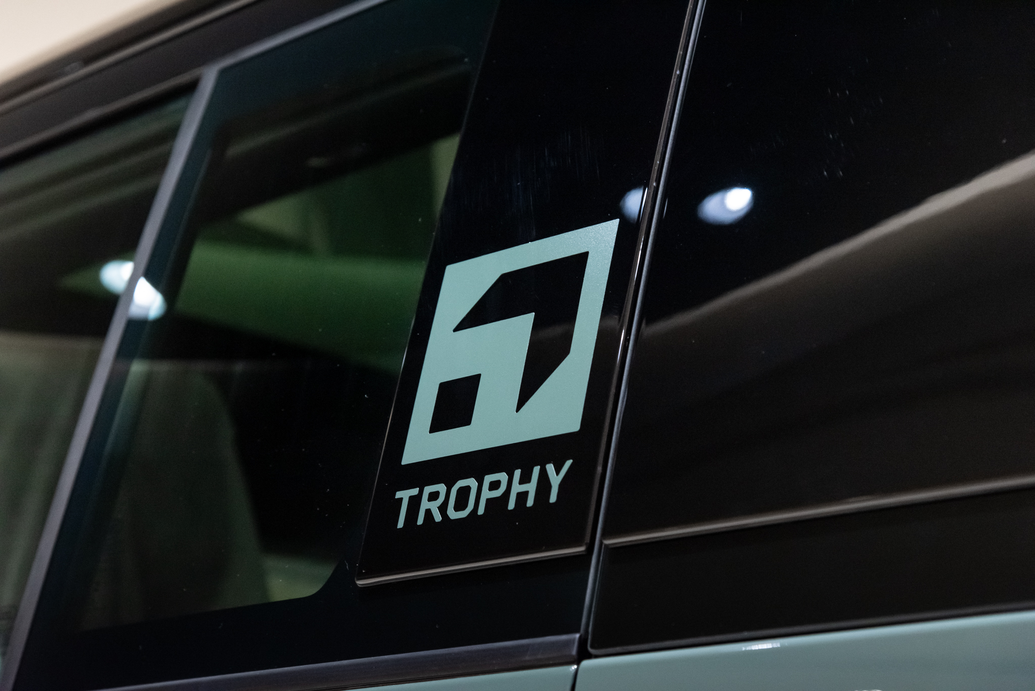 land rover defender trophy edition5321